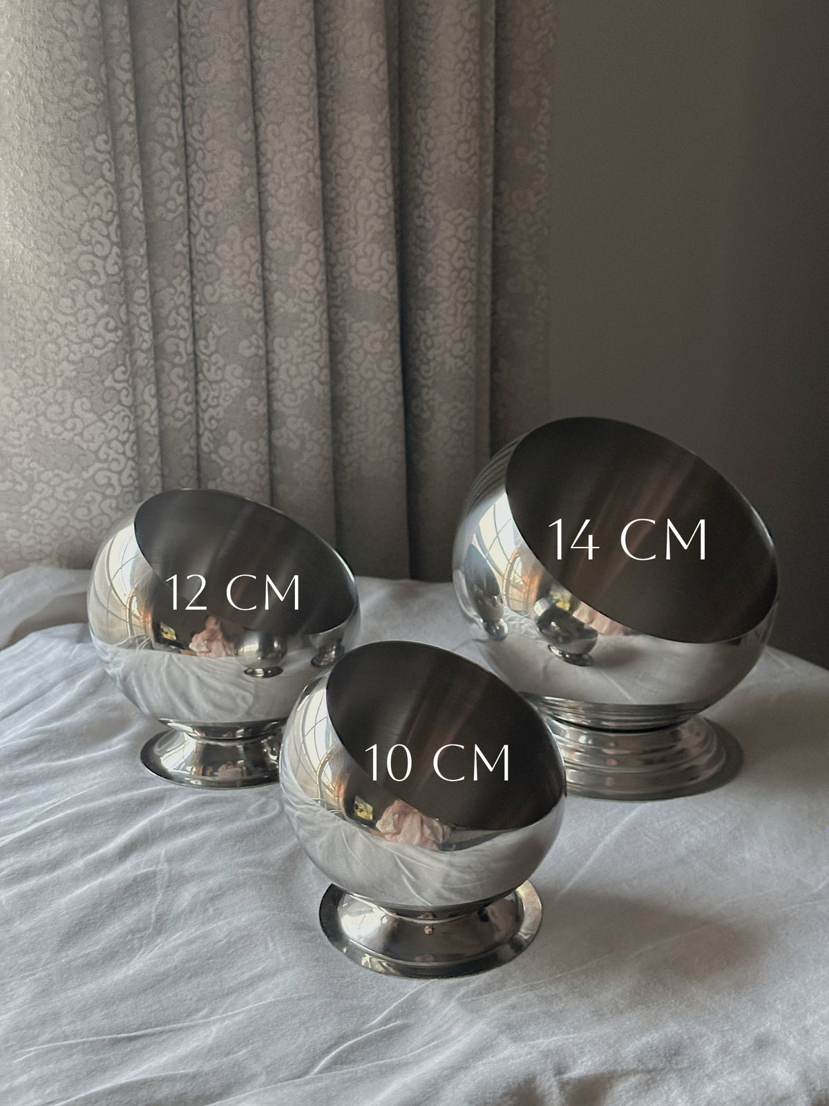 Curve Metal Bowl