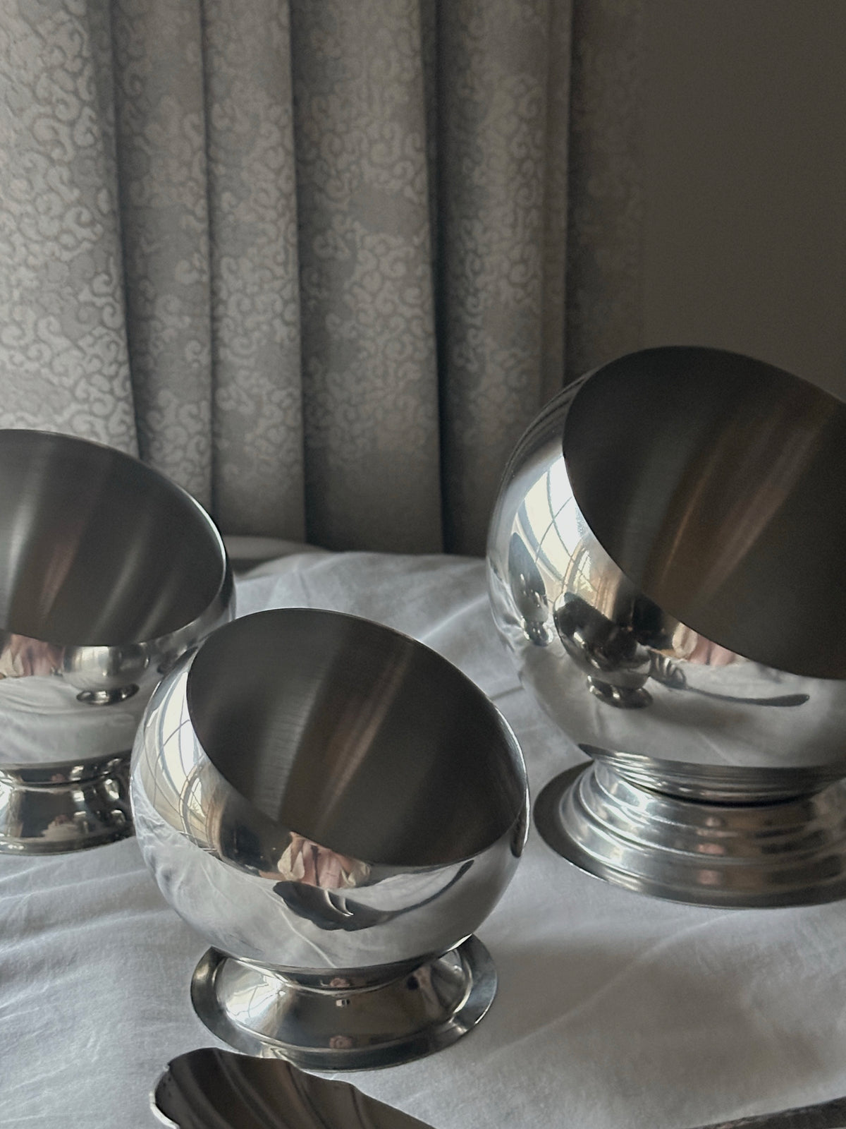 Curve Metal Bowl