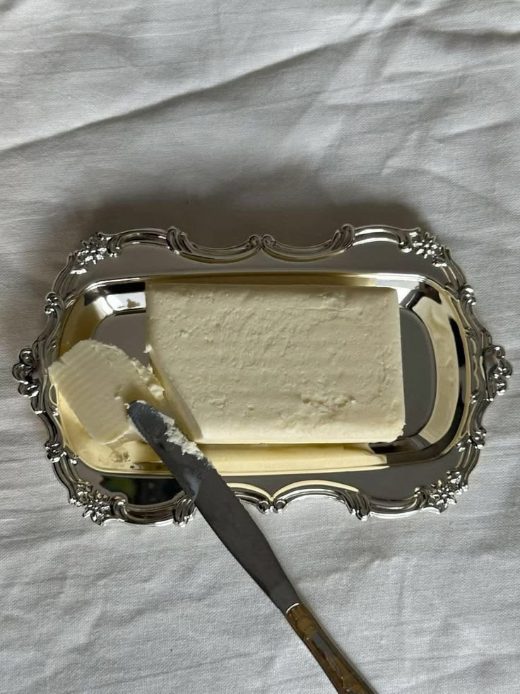 Butter boat