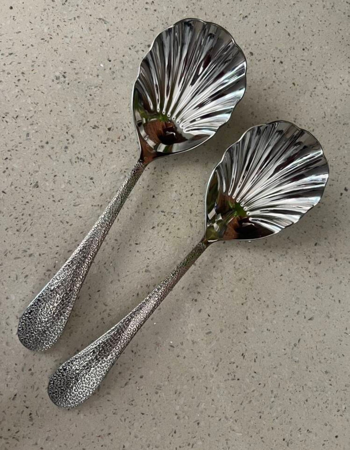 Shell serving spoon