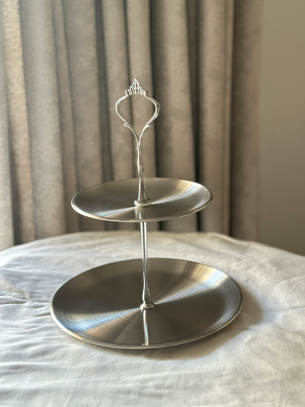 Classic round platter